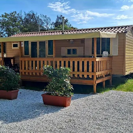 木屋 Comfortable Campsite-chalet G16 Tuscany Near Sea