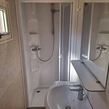 Comfortable Campsite-chalet G16 Tuscany Near Sea 木屋 维亚雷焦