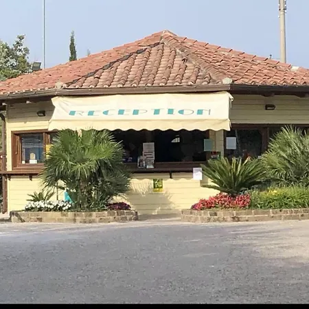 木屋 Comfortable Campsite-chalet G16 Tuscany Near Sea *