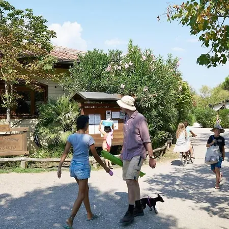 Comfortable Campsite-chalet G16 Tuscany Near Sea * Viareggio