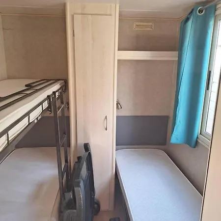 Comfortable Campsite-chalet G16 Tuscany Near Sea 木屋