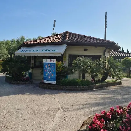 Comfortable Campsite-chalet G16 Tuscany Near Sea Alpehytte Viareggio